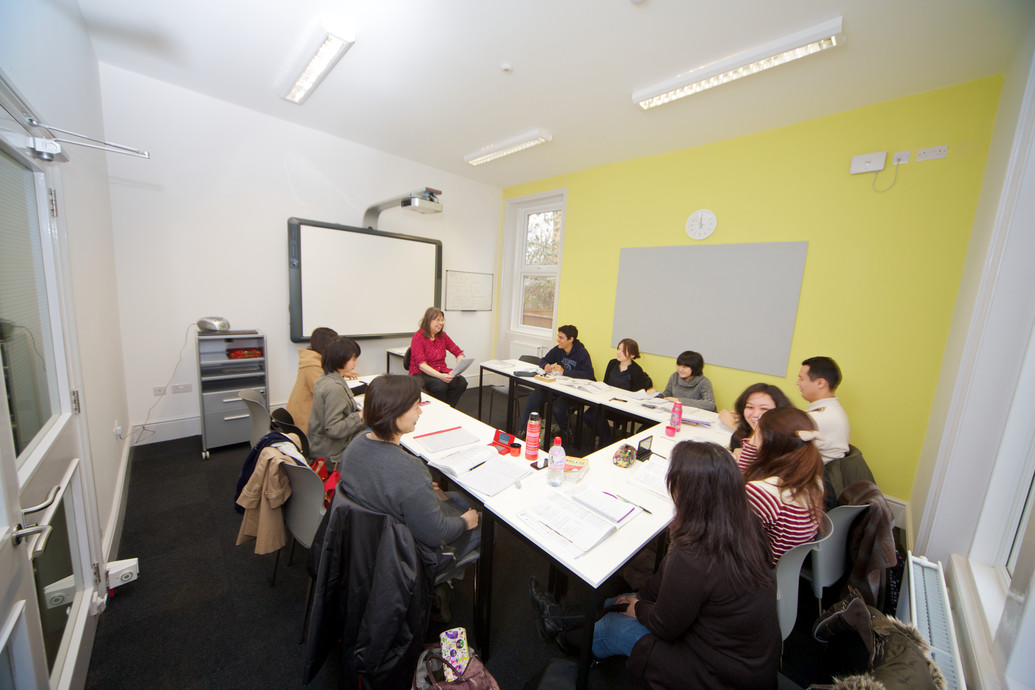 ENGLISH LANGUAGE COURSES, KING'S SCHOOL OF ENGLISH, LONDON AND