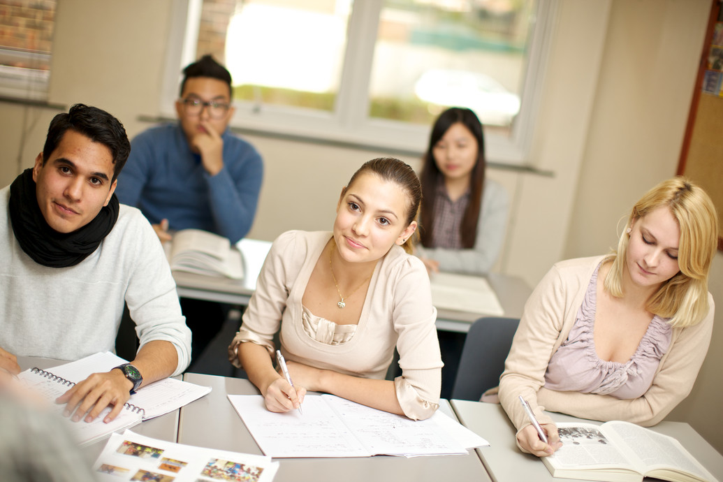 Learn English at Kings Oxford 